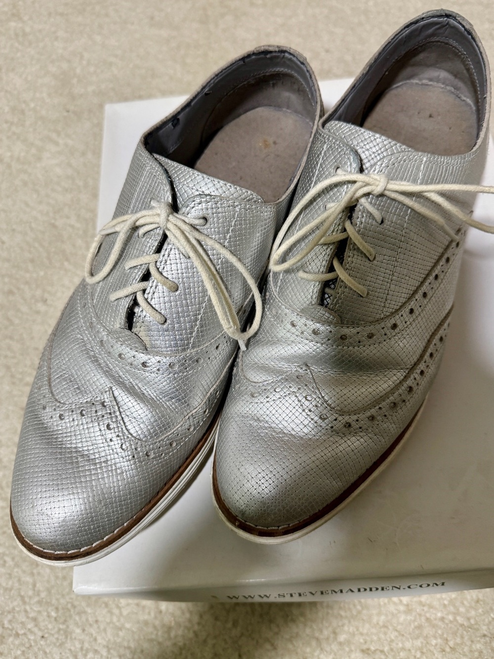 Cole Haan Metallic Silver Wingtip Lace-Up Flats 9.5B
